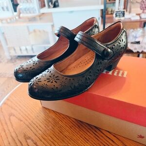 Cobb Hill Alesia Mary Jane Heels Black Leather NIB Size 8W